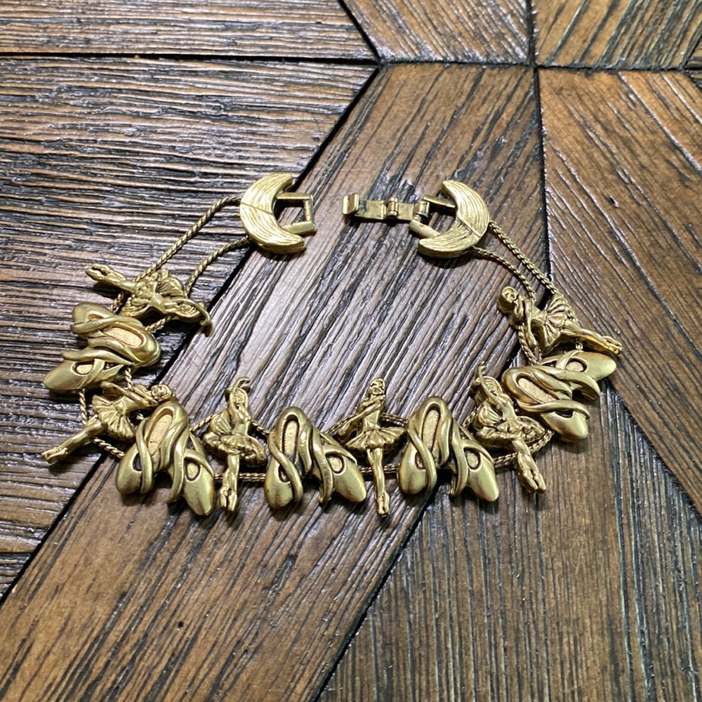 Vintage TOFA Ballerina Sliding Bracelet - Elegant and Unique